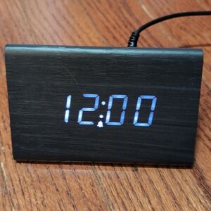 Digital Clock Alarm USB Charger Stand with USB Cable Power Block Black Faux Wood